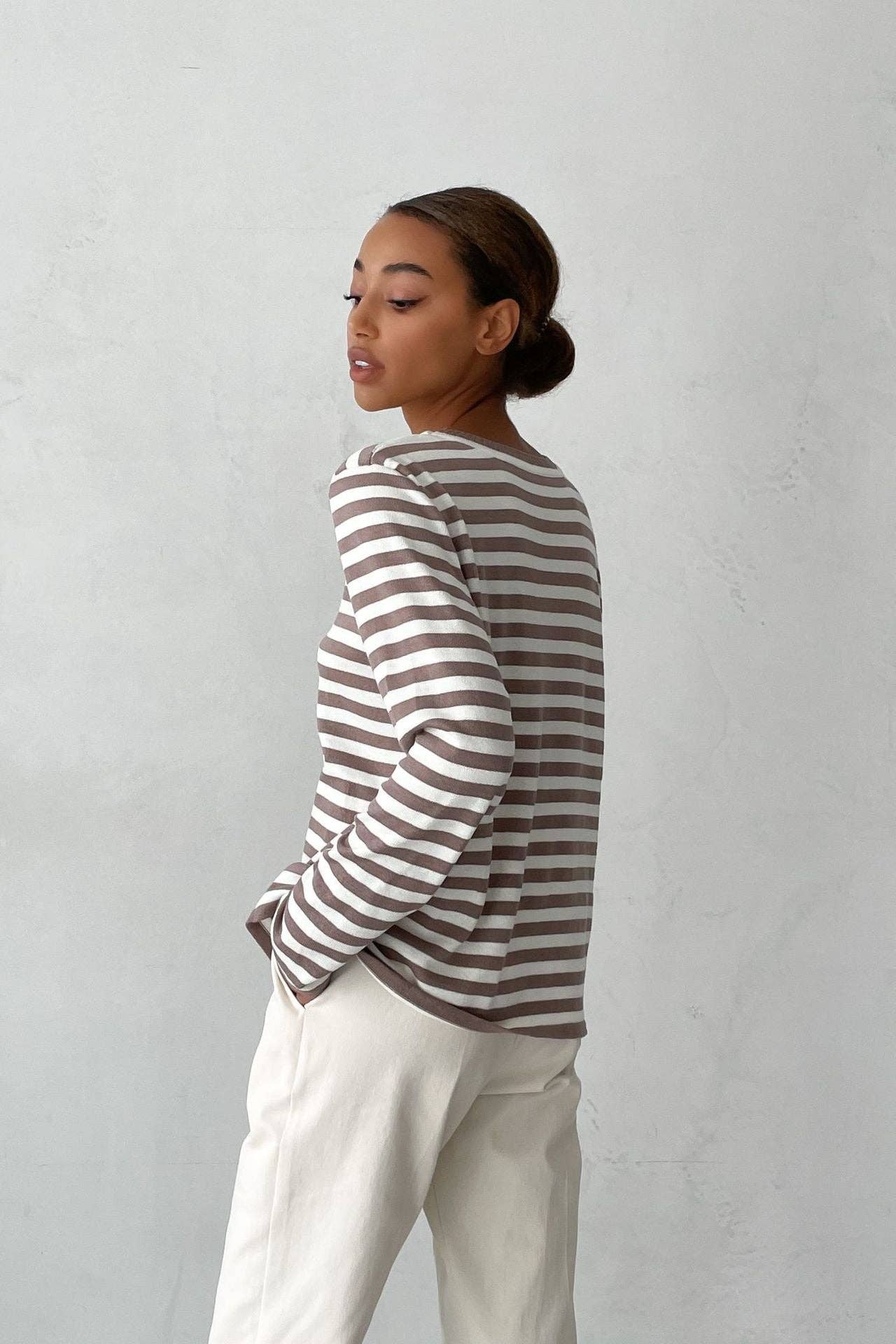 Round Collar Stripe Vintage Sweater DPS2717